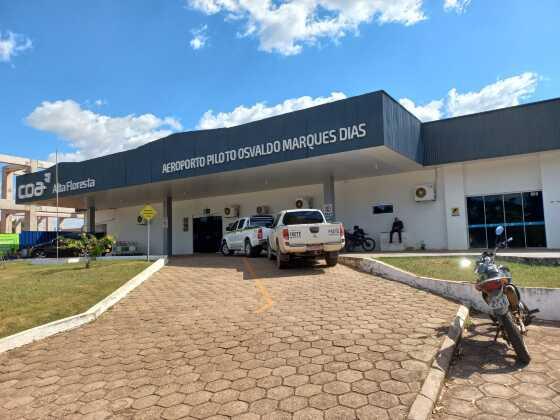 Aeroporto  também está sendo ampliado para melhorar capacidade de operação