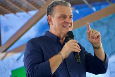 Imperador tirano, diz Fávaro sobre Trump