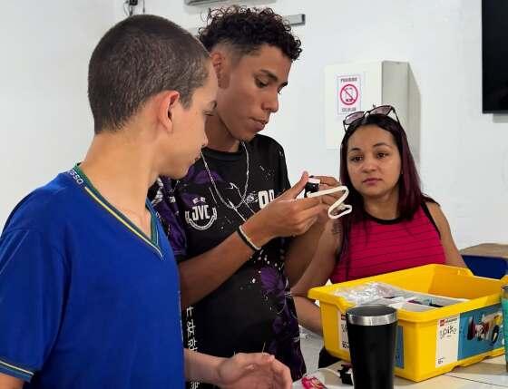 Alunos da Escola Jayme Verissímo, participam