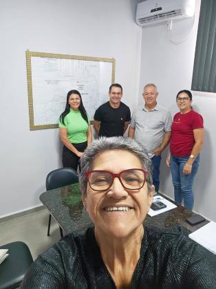 Lúcia com vereadoras, prefeito Fernando e Chiquinho