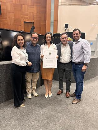 Adriana com  o esposo Luis, Nilson Leitão e Dr. Vinicius