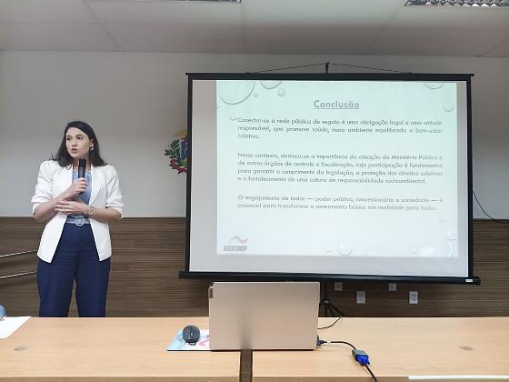 Em reunião, promotora faz cobrança  sobre contrato com  a concessionária