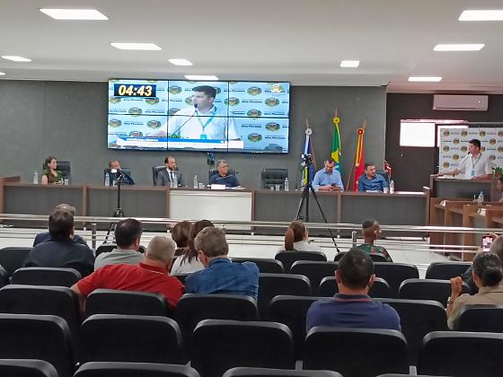 Poucas pessoas participaram da audiência Pública no auditório da Câmara Municipal