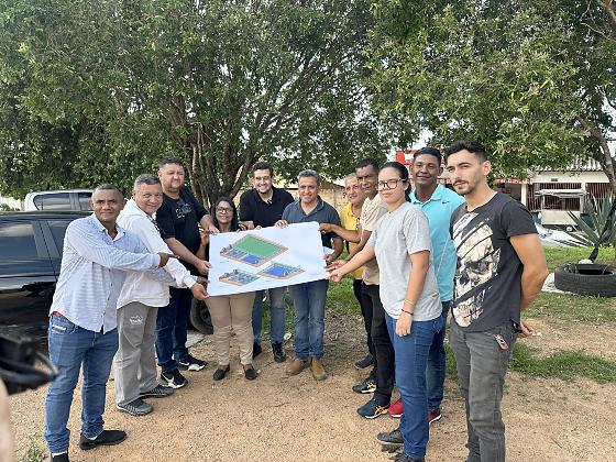 Prefeito Paulistinha e vereadores deram a ordem de serviço para a obra