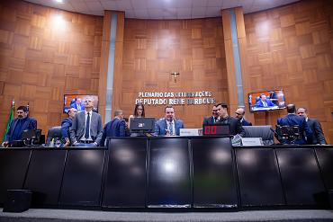 Deputados aprovam projeto de reajuste de 6, 8% no salário dos servidores do TJ/MT