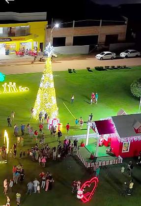 Cidade está em clima de  natal e prefeitura promove grande festa da virada