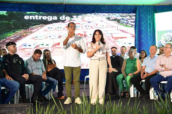 Paranaíta fez a entrega de 32 casas populares nesta quarta-feira